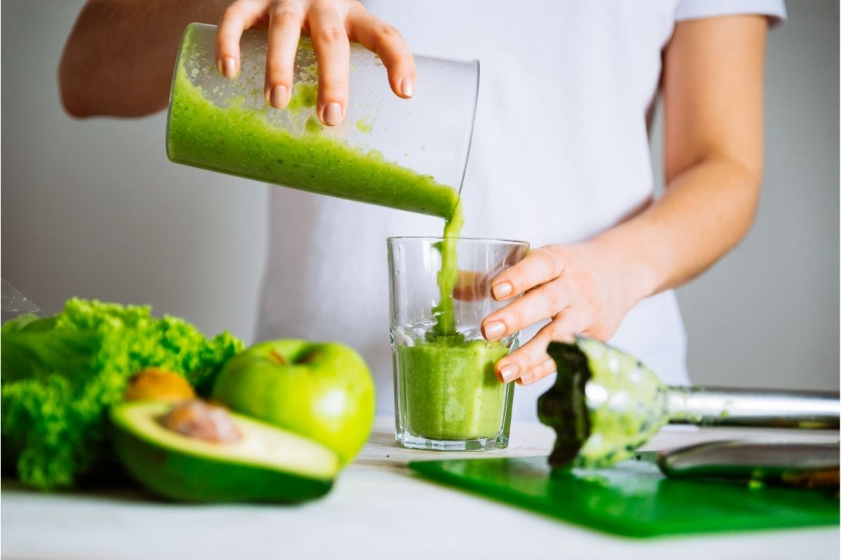 Using Detox Drinks To Cleanse Your System Fast (1)